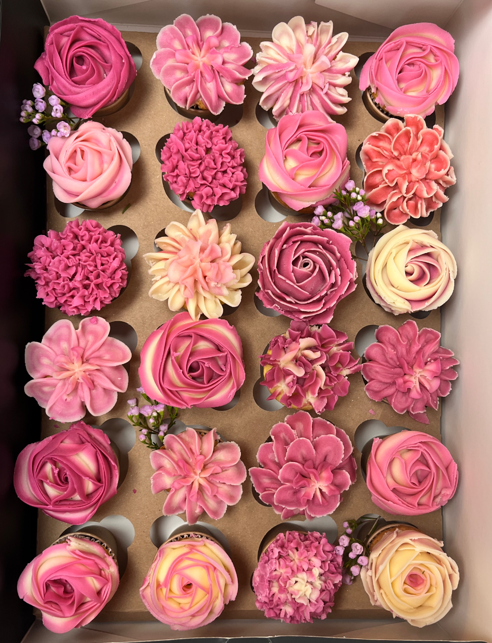 Mini Cupcake Bouquet (22 cupcakes)